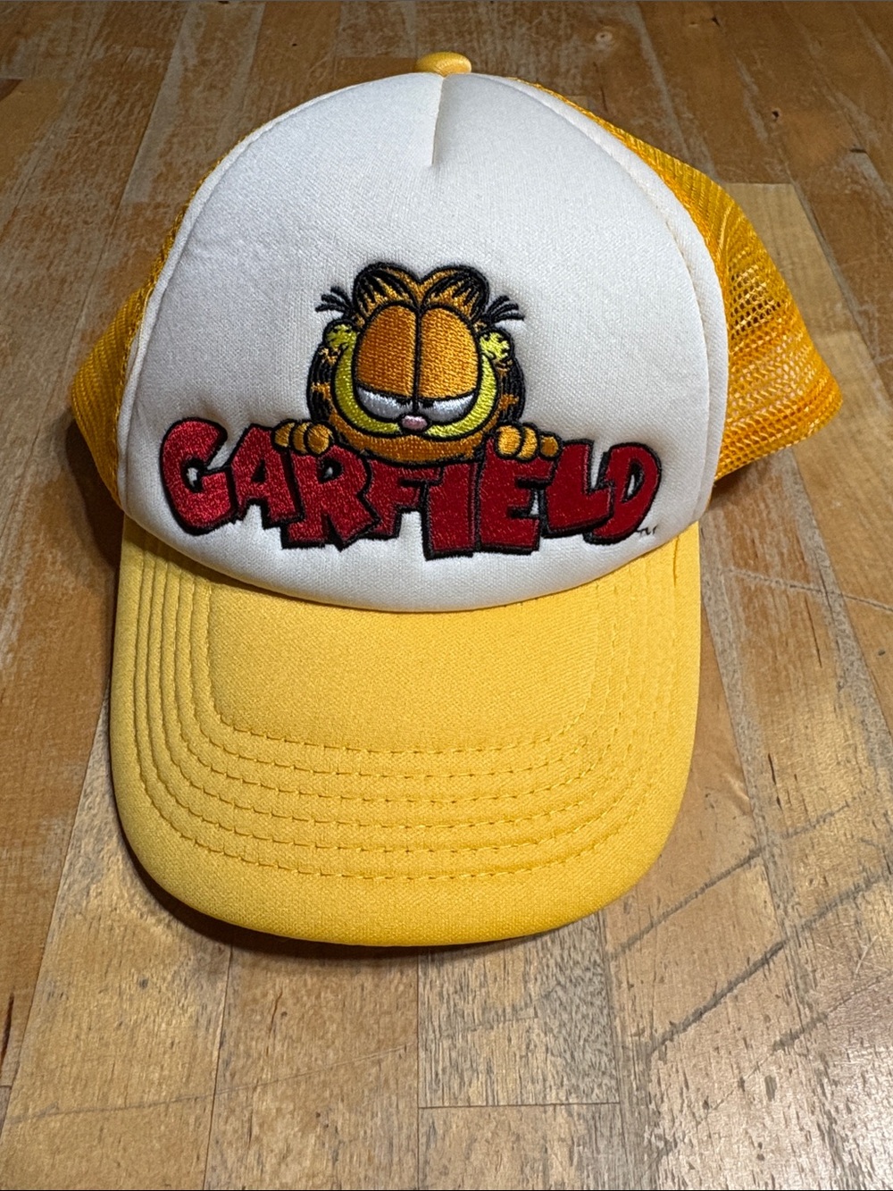 Garfield Kids Yellow Mesh Trucker Hat